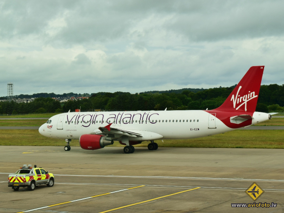 Airbus A320-214